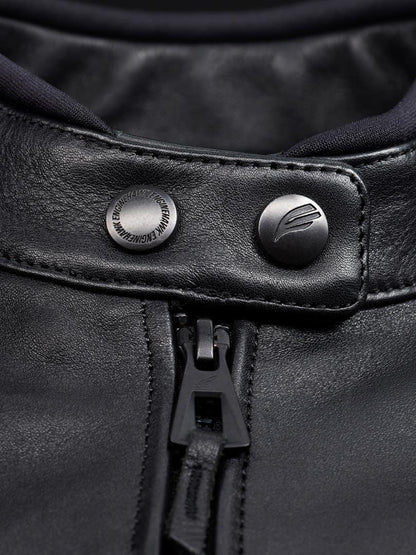 Revolver Black